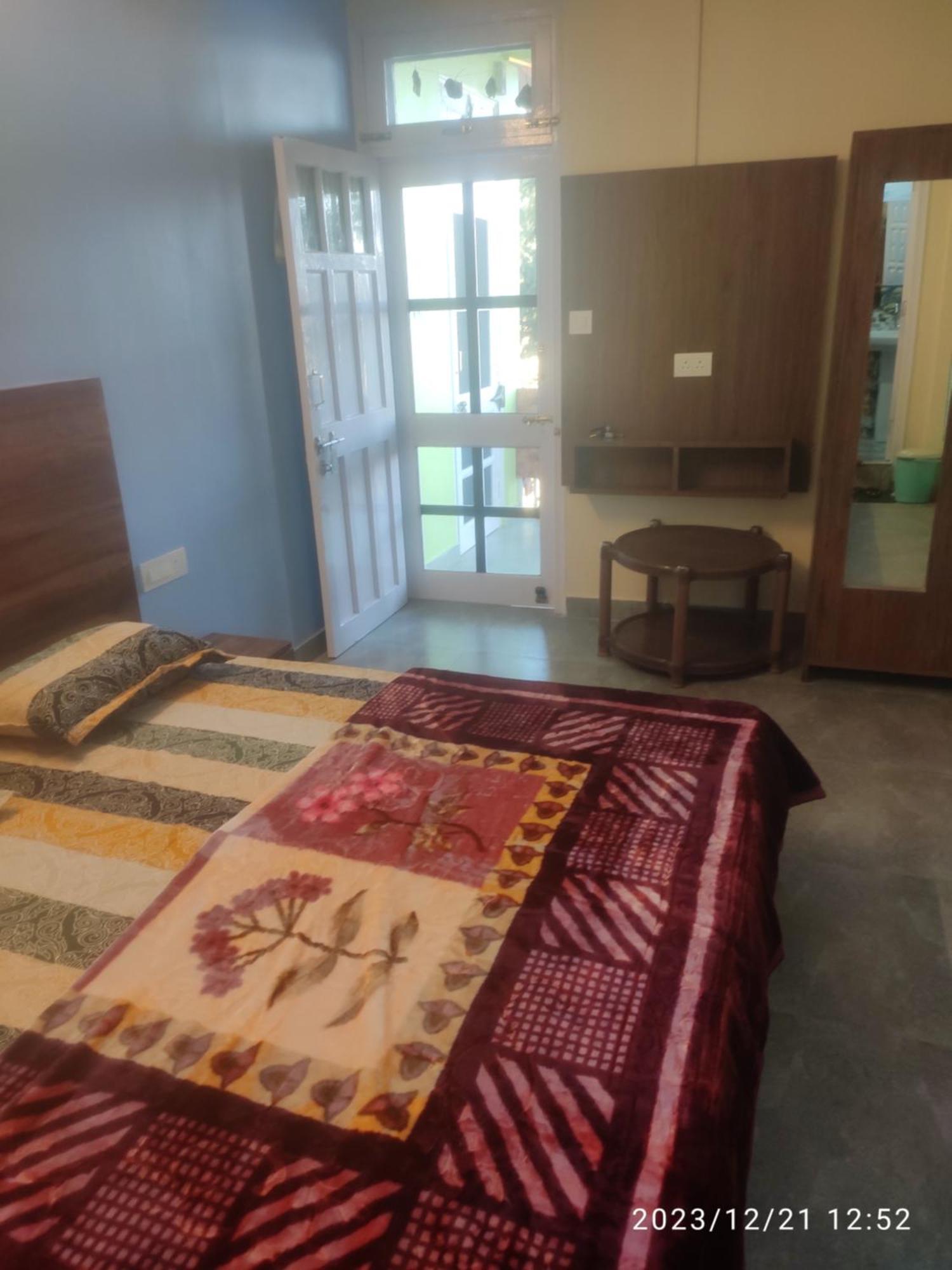 Tree Valley Homestay Chail Exterior photo