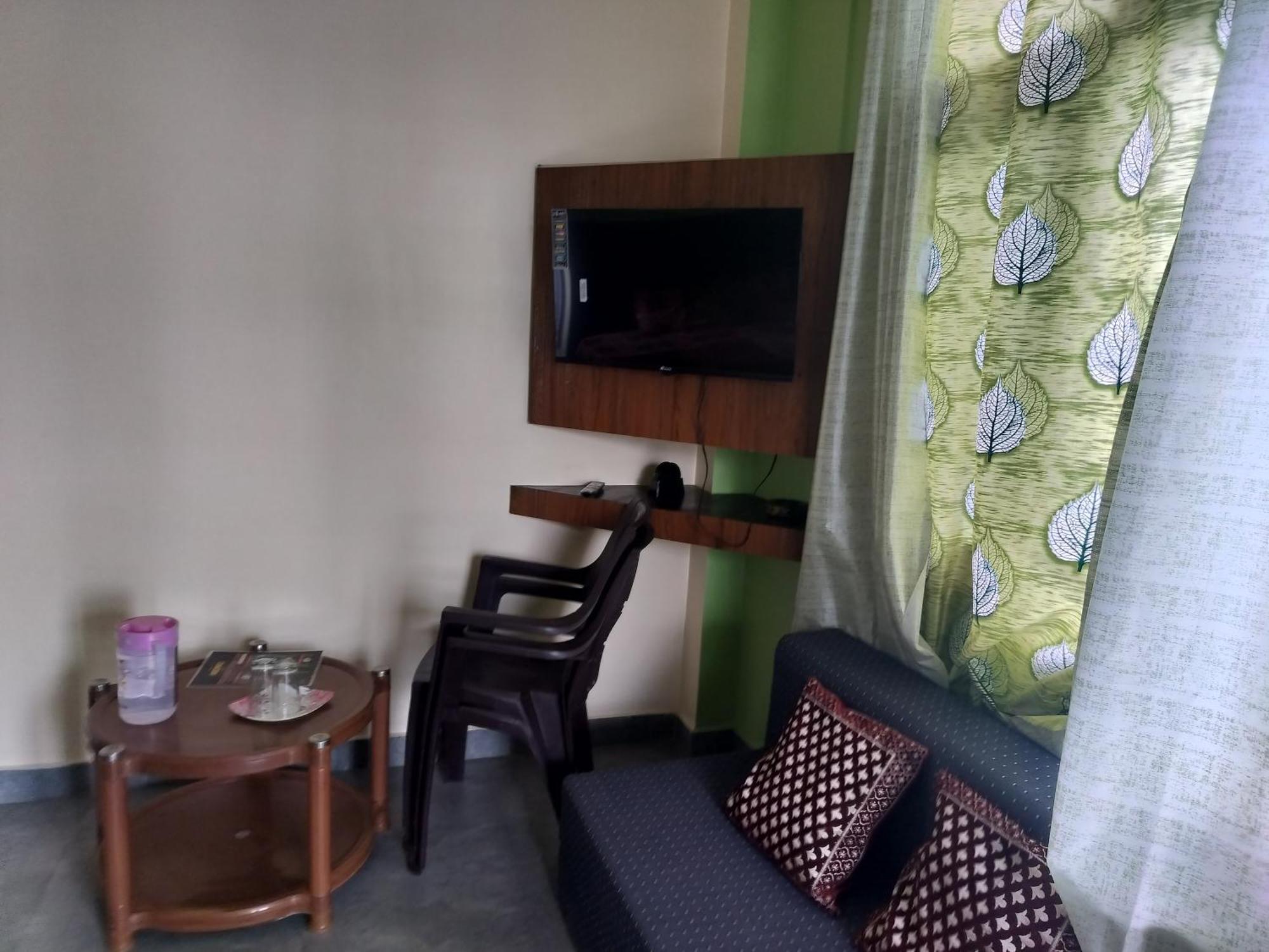 Tree Valley Homestay Chail Exterior photo