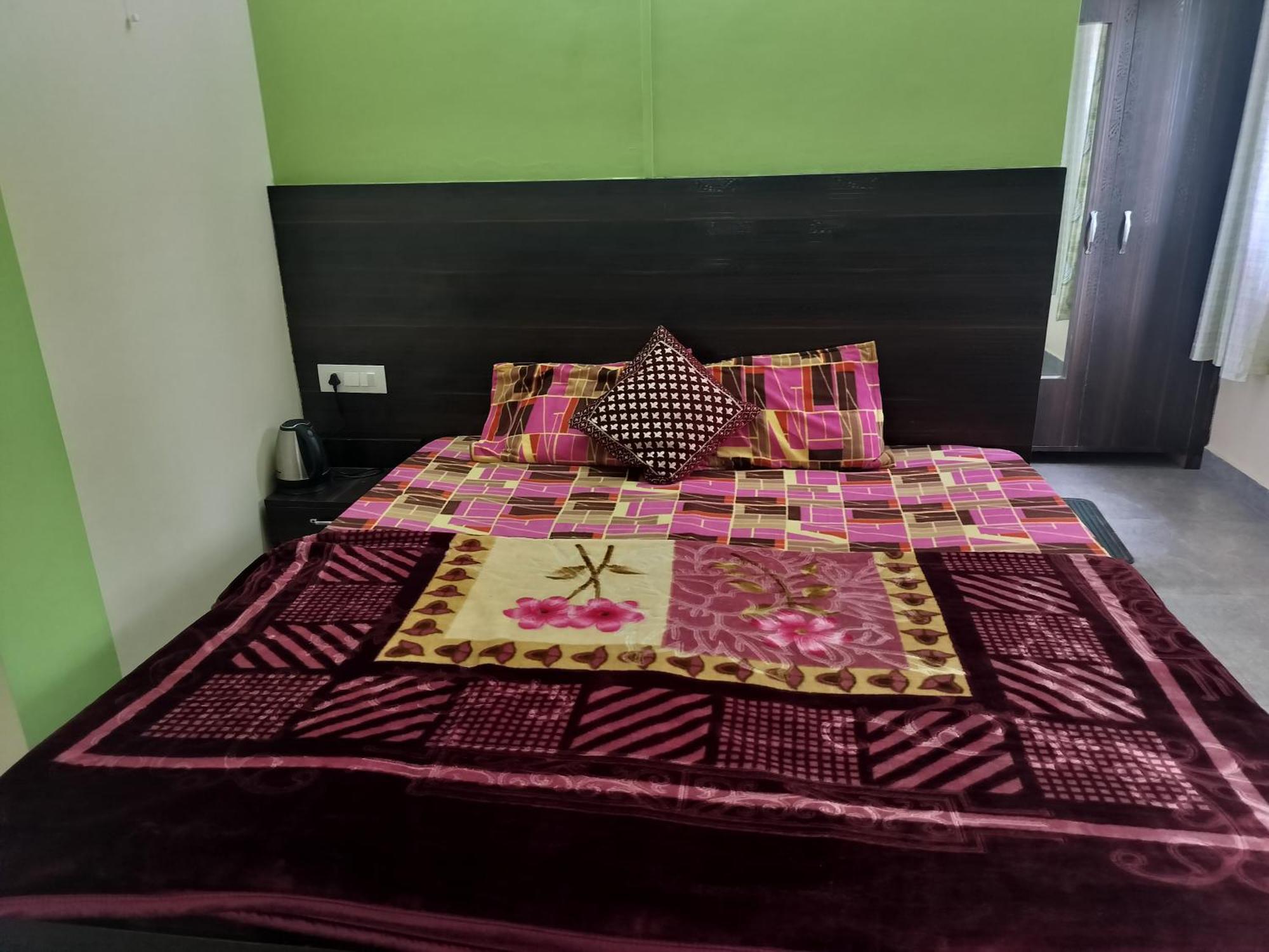 Tree Valley Homestay Chail Exterior photo